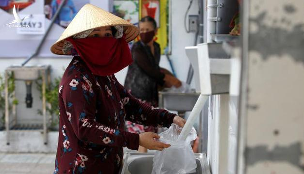 Mạng xã hội Trung Quốc trầm trồ về 'ATM gạo' Việt Nam